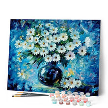 Laden Sie das Bild in den Galerie-Viewer, Malen nach Zahlen für Erwachsene | Gänseblümchen und blaue Vase | Figured'Art