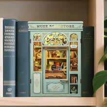 Laden Sie das Bild in den Galerie-Viewer, Book Nook - Muse Buchhandlung