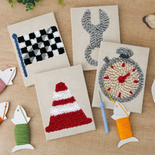 Laden Sie das Bild in den Galerie-Viewer, Punch Needle Set (4 Stück) mit Rahmen - Urbane Icons 2