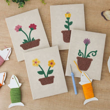 Laden Sie das Bild in den Galerie-Viewer, Punch Needle Set (4 Stück) mit Rahmen - Blühende Blumen Set