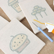 Laden Sie das Bild in den Galerie-Viewer, Punch Needle Set (4 Stück) mit Rahmen - Bäckerei Köstlichkeiten
