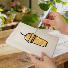 Laden Sie das Bild in den Galerie-Viewer, Punch Needle Set (4 Stück) mit Rahmen - Bäckerei Köstlichkeiten