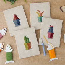 Laden Sie das Bild in den Galerie-Viewer, Punch Needle Set (4 Stück) mit Rahmen - Glückliche Pflanzen 1