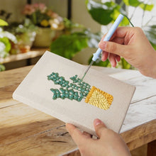 Laden Sie das Bild in den Galerie-Viewer, Punch Needle Set (4 Stück) mit Rahmen - Grüne Oase