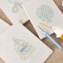 Laden Sie das Bild in den Galerie-Viewer, Punch Needle Set (4 Stück) mit Rahmen - Kreative Werkzeuge