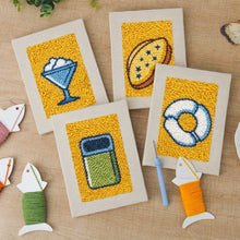 Laden Sie das Bild in den Galerie-Viewer, Punch Needle Set (4 Stück) mit Rahmen - Leckere Snacks