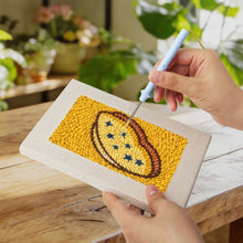 Laden Sie das Bild in den Galerie-Viewer, Punch Needle Set (4 Stück) mit Rahmen - Leckere Snacks