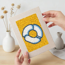 Laden Sie das Bild in den Galerie-Viewer, Punch Needle Set (4 Stück) mit Rahmen - Leckere Snacks