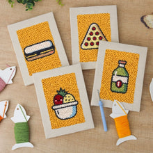 Laden Sie das Bild in den Galerie-Viewer, Punch Needle Set (4 Stück) mit Rahmen - Snack Attacke