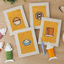 Laden Sie das Bild in den Galerie-Viewer, Punch Needle Set (4 Stück) mit Rahmen - Gebackene Leckereien