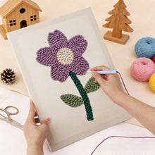Laden Sie das Bild in den Galerie-Viewer, Punch Needle mit Rahmen - Sanfte Frühlingsblume