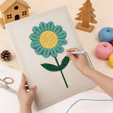 Laden Sie das Bild in den Galerie-Viewer, Punch Needle mit Rahmen - Blauer Himmel Blüte