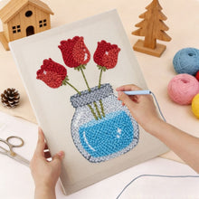 Laden Sie das Bild in den Galerie-Viewer, Punch Needle mit Rahmen - Tulpen im Glas