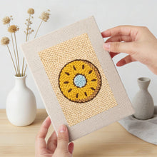 Laden Sie das Bild in den Galerie-Viewer, Punch Needle Set (4 Stück) mit Rahmen - Street Food 2