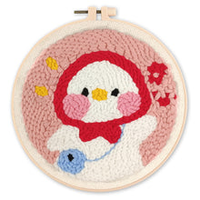 Laden Sie das Bild in den Galerie-Viewer, Punch Needle set Entenbaby mit roter Mütze