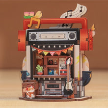 Laden Sie das Bild in den Galerie-Viewer, Miniaturhaus - Plattenladen Figured'Art