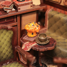 Laden Sie das Bild in den Galerie-Viewer, Miniaturhaus - Eckcafé