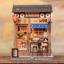 Laden Sie das Bild in den Galerie-Viewer, Book Nook - Japanischer Feinkostladen Figured'Art
