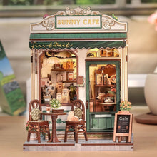 Laden Sie das Bild in den Galerie-Viewer, Miniaturhaus - Sonniges Café Figured'Art