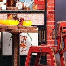 Laden Sie das Bild in den Galerie-Viewer, Miniaturhaus - Onkel Joe's Pizzeria