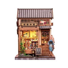 Laden Sie das Bild in den Galerie-Viewer, Book Nook - Kyoto Seidenatelier