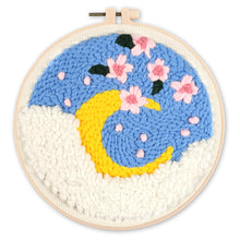 Laden Sie das Bild in den Galerie-Viewer, Punch Needle set Kirschblüten und der Mond