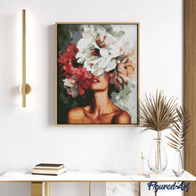 Laden Sie das Bild in den Galerie-Viewer, Diamond Painting - Schönheit hinter Blumen – 40 x 50 cm auf Keilrahmen gespannt