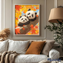 Laden Sie das Bild in den Galerie-Viewer, Pandababys im Herbst