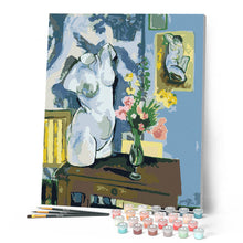 Laden Sie das Bild in den Galerie-Viewer, Gips-Torso mit Blumenstrauß - Matisse