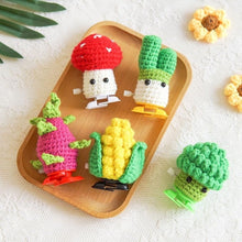 Laden Sie das Bild in den Galerie-Viewer, Amigurumi Häkelset - Lustige Gemüse Figured'Art