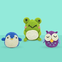 Laden Sie das Bild in den Galerie-Viewer, Amigurumi Häkelset - Eule, Pinguin und Frosch Figured'Art