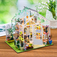 Laden Sie das Bild in den Galerie-Viewer, Miniaturhaus - Oder Sonnige Blume