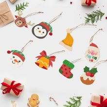 Laden Sie das Bild in den Galerie-Viewer, Malen nach Zahlen Weihnachtsdekoration – Rentier, Weihnachtsmann und Strumpf Figured'Art