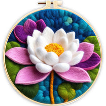 Laden Sie das Bild in den Galerie-Viewer, Nadelfilzen Needle Felting - Hübsche Seerose