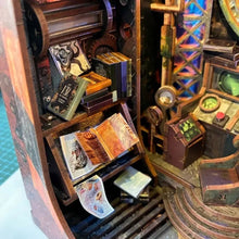 Laden Sie das Bild in den Galerie-Viewer, Book Nook - 10.000 Meilen unter dem Meer