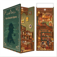 Laden Sie das Bild in den Galerie-Viewer, Book Nook - Violin-Detektei