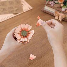 Laden Sie das Bild in den Galerie-Viewer, 3D Puzzle - Blühendes Holzbuch