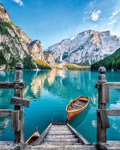Laden Sie das Bild in den Galerie-Viewer, Malen nach Zahlen für Erwachsene | Boot auf einem Bergsee | Figured'Art