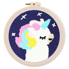 Laden Sie das Bild in den Galerie-Viewer, Punch Needle set Bezauberndes Einhorn