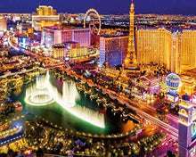 Laden Sie das Bild in den Galerie-Viewer, Diamond Painting – Las Vegas in der Nacht | Figured'Art