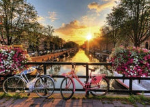 Laden Sie das Bild in den Galerie-Viewer, Malen nach Zahlen für Erwachsene | Morgengrauen in Amsterdam | Figured'Art