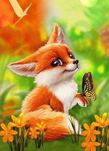 Laden Sie das Bild in den Galerie-Viewer, Diamond Painting – Fuchs und Schmetterling – 40 x 50 cm auf Keilrahmen gespannt | Figured'Art