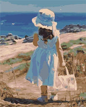 Laden Sie das Bild in den Galerie-Viewer, Malen nach Zahlen für Erwachsene | Mädchen mit Tasche am Strand | Figured'Art