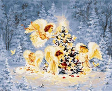 Laden Sie das Bild in den Galerie-Viewer, Malen nach Zahlen für Erwachsene | Weihnachtsbaum und kleine Engel | Figured'Art