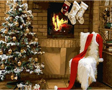 Laden Sie das Bild in den Galerie-Viewer, Malen nach Zahlen für Erwachsene | Weihnachtsbaum am Kamin | Figured'Art