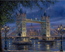 Laden Sie das Bild in den Galerie-Viewer, Malen nach Zahlen für Erwachsene | Tower Bridge in Londoner Nacht | Figured'Art