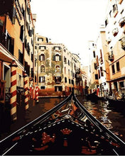 Laden Sie das Bild in den Galerie-Viewer, Malen nach Zahlen für Erwachsene | Blick von der Gondel in Venedig | Figured'Art